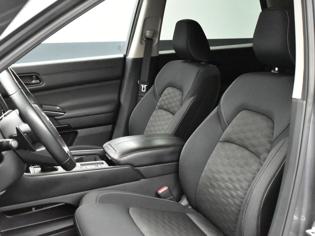 2023 Nissan Pathfinder SV FWD