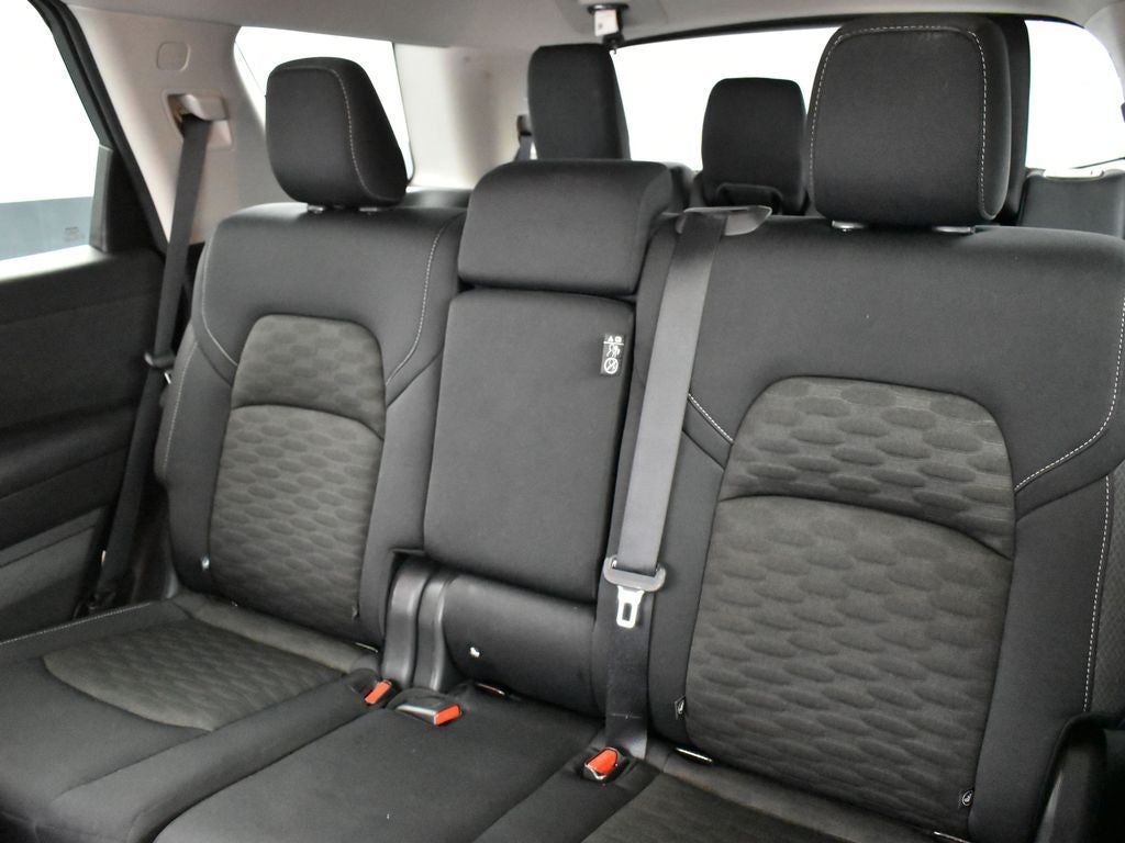 2023 Nissan Pathfinder SV FWD