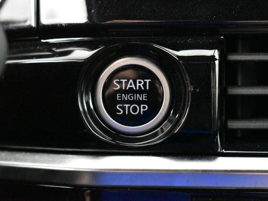 2023 Nissan Pathfinder SV FWD