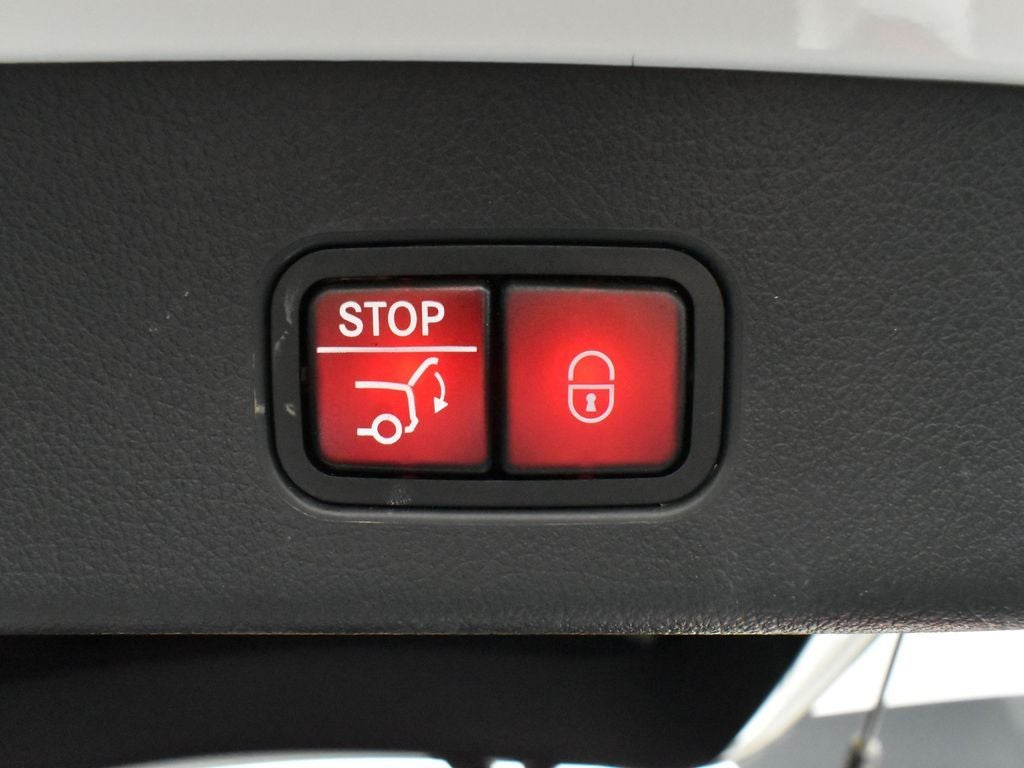 2025 Mercedes-Benz GLC 300 SUV