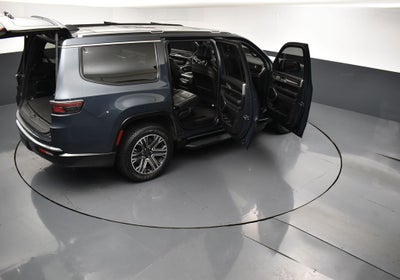 2023 Jeep Wagoneer Base