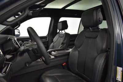 2023 Jeep Wagoneer Base