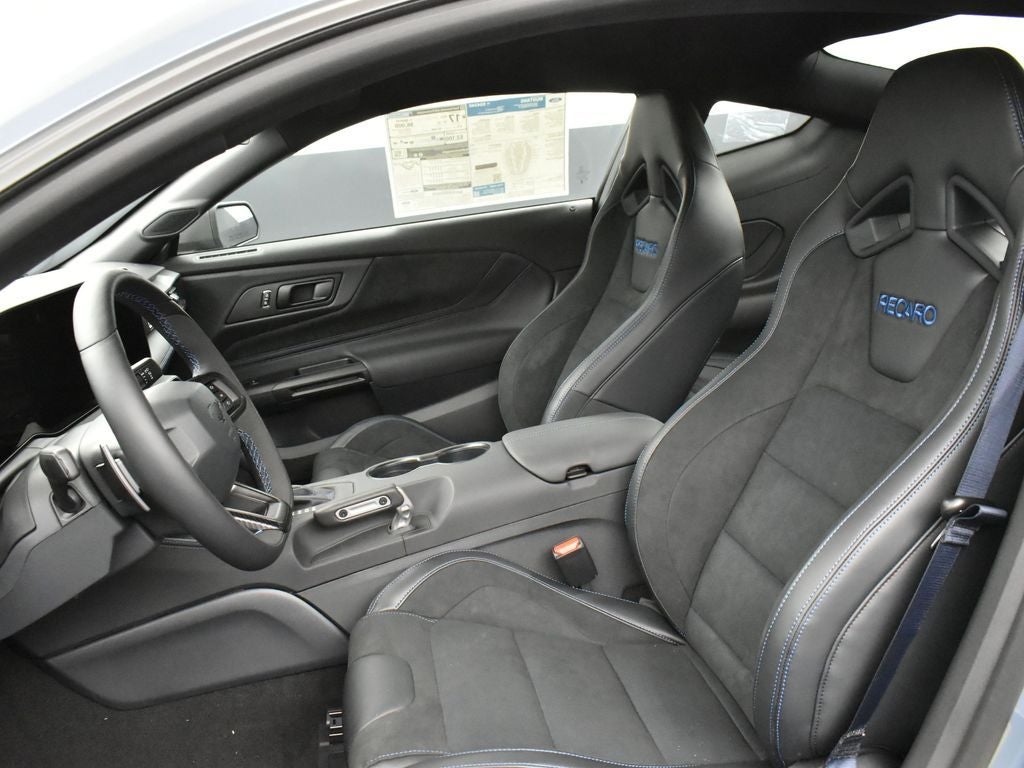 2025 Ford Mustang Dark Horse 700A