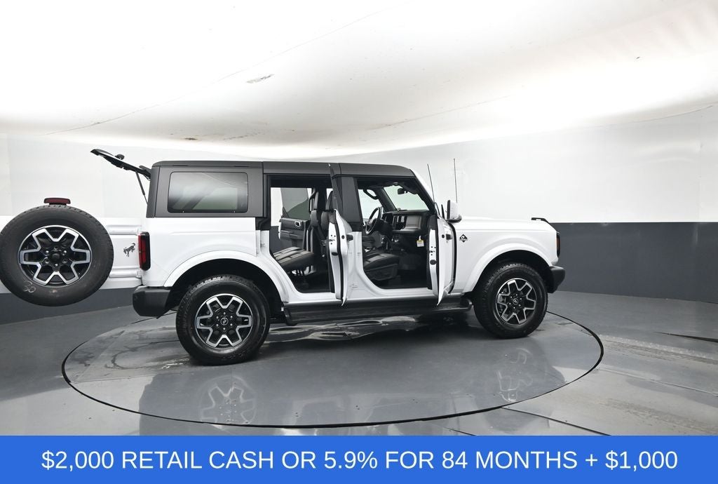 2026 Ford Bronco Outer Banks