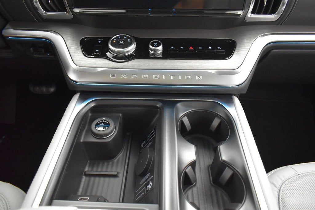 2027 Ford Expedition Max Platinum 600A