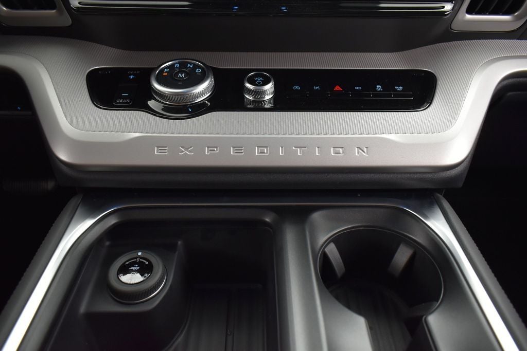 2026 Ford Expedition Active 202A