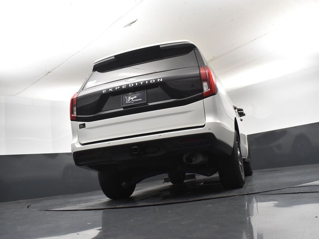 2027 Ford Expedition Active 202A
