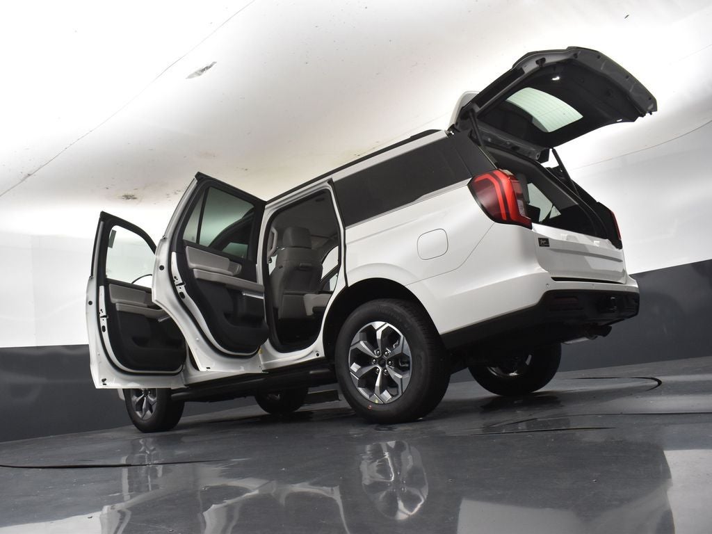 2027 Ford Expedition Active 202A