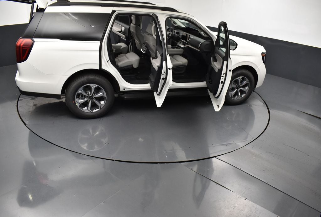 2027 Ford Expedition Active 202A