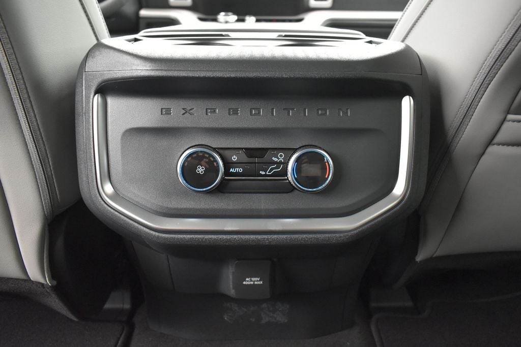 2027 Ford Expedition Active 202A