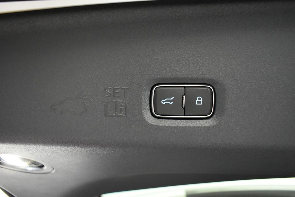 2027 Ford Expedition Active 202A