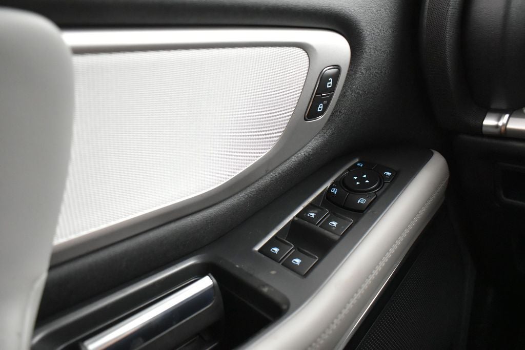 2027 Ford Expedition Active 202A