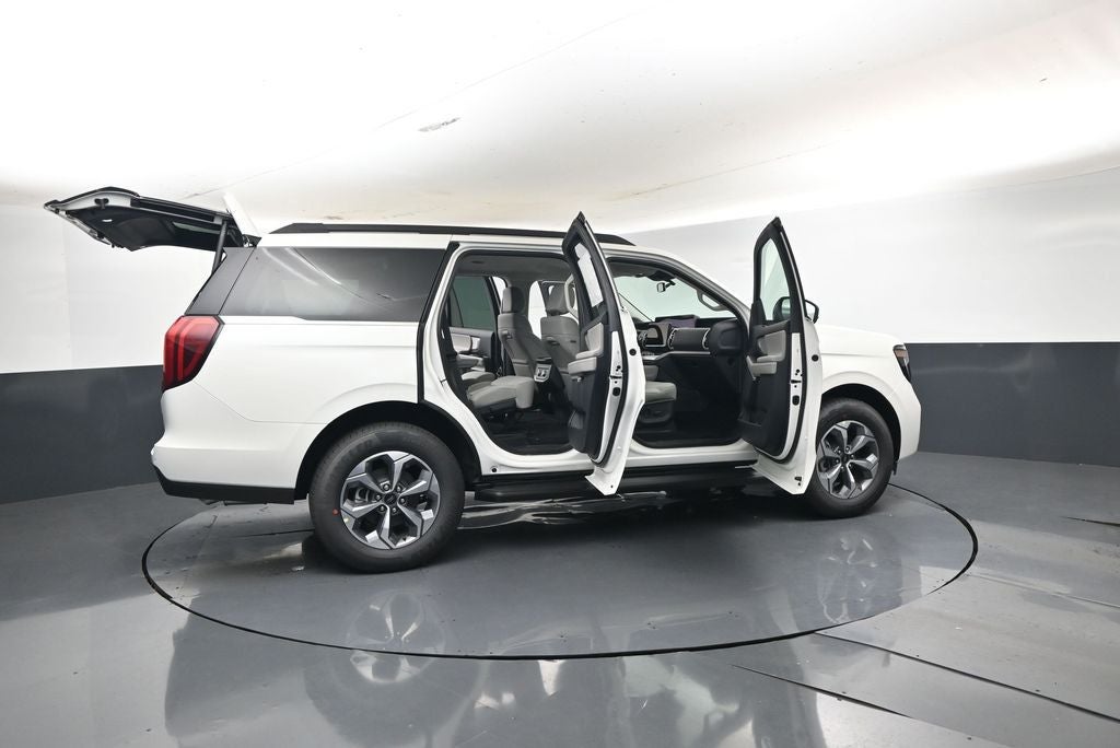 2027 Ford Expedition Active 202A