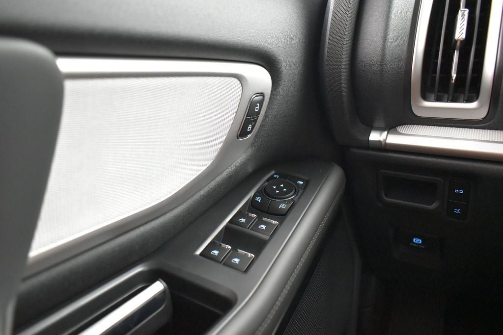 2026 Ford Expedition Active 202A