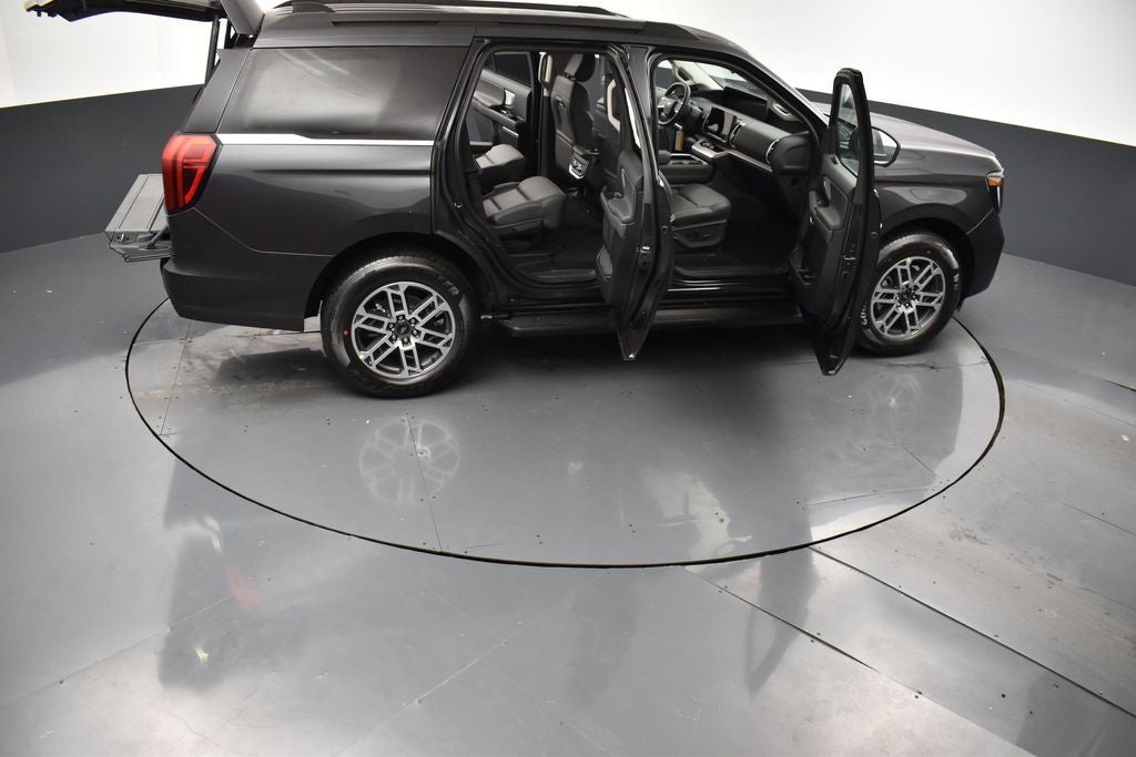 2025 Ford Expedition Active 202A