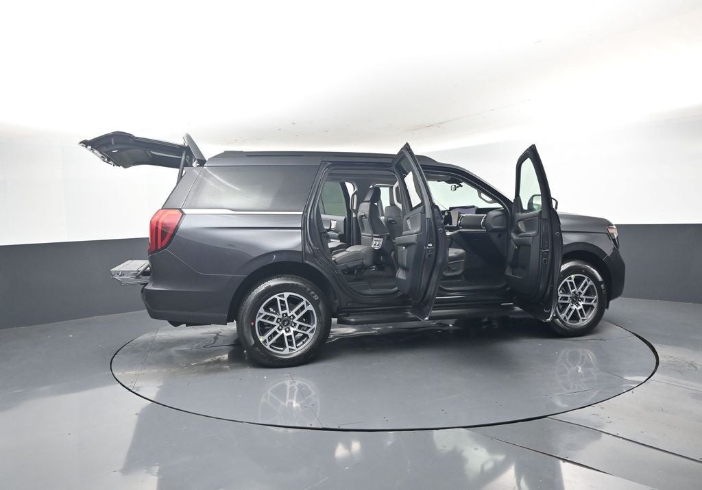 2025 Ford Expedition Active 202A