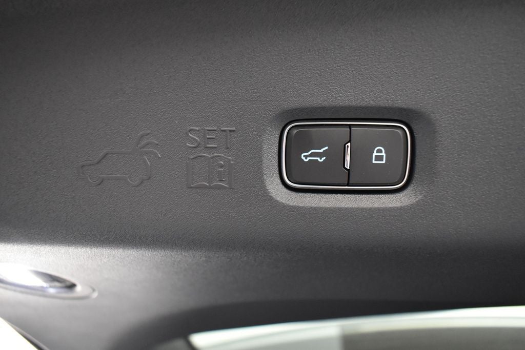 2027 Ford Expedition Active 202A