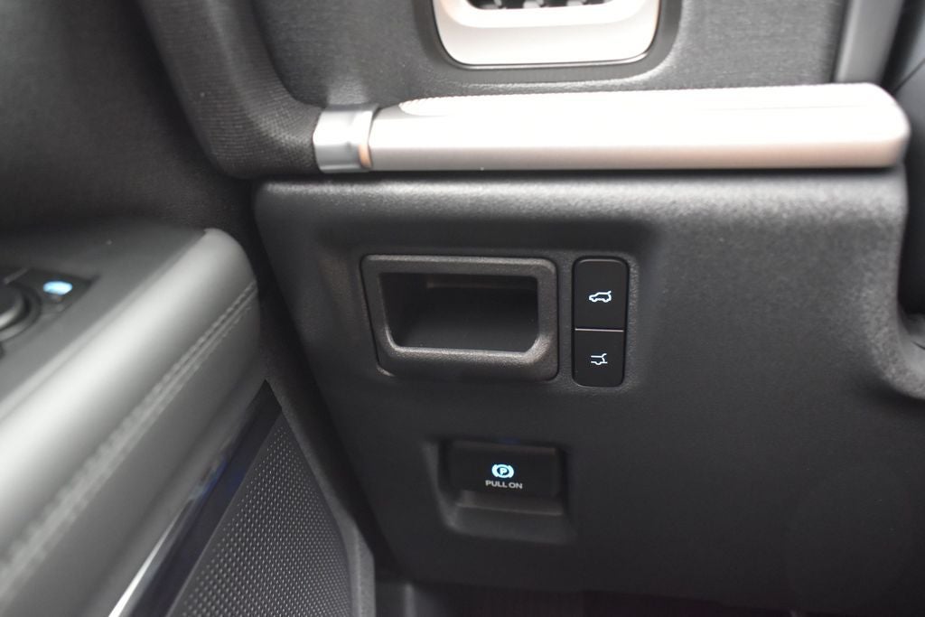 2027 Ford Expedition Active 202A