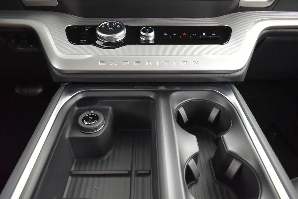 2027 Ford Expedition Active 202A