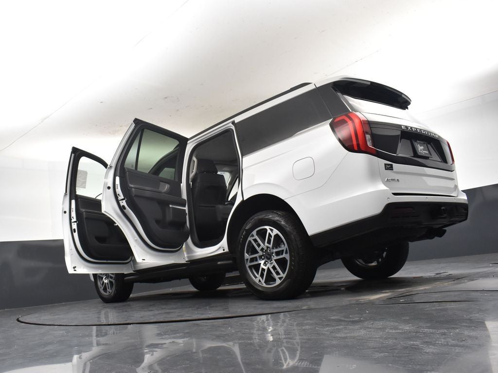 2025 Ford Expedition Active 202A