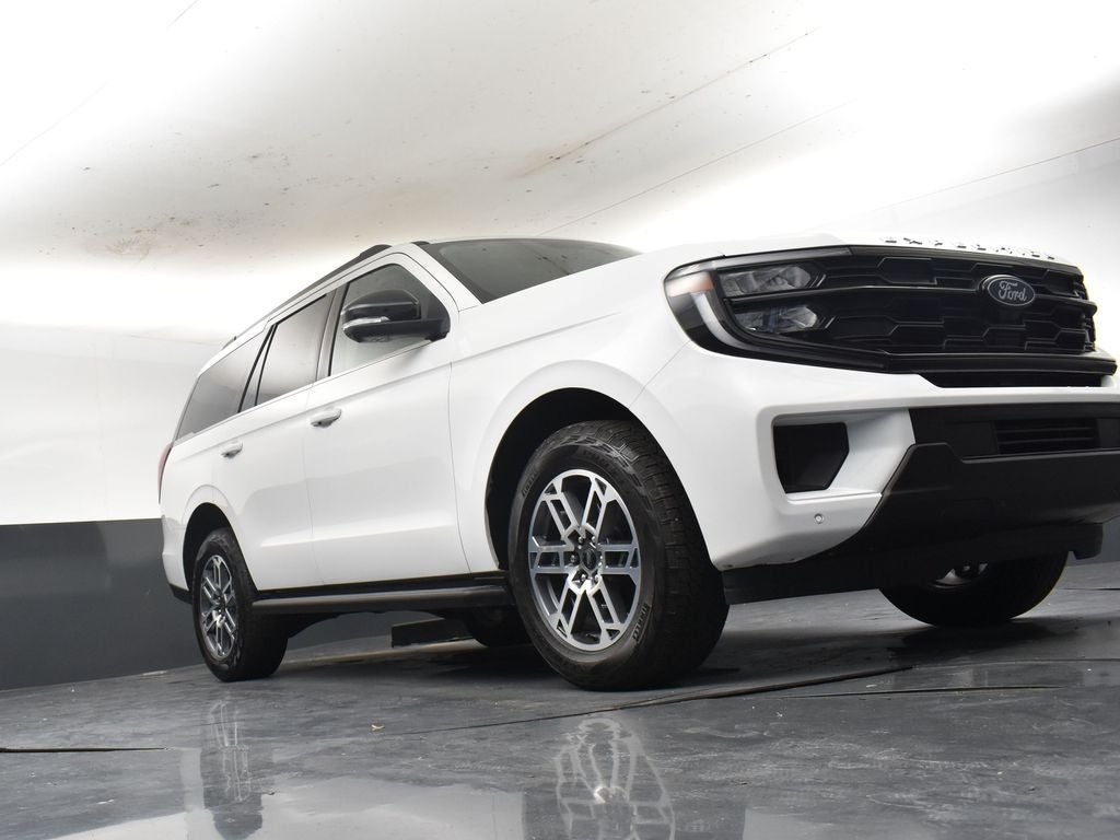 2025 Ford Expedition Active 202A