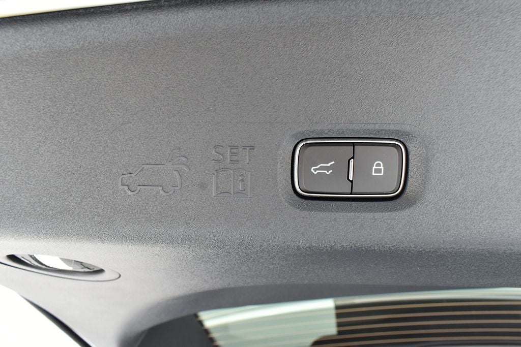 2027 Ford Expedition Active 202A