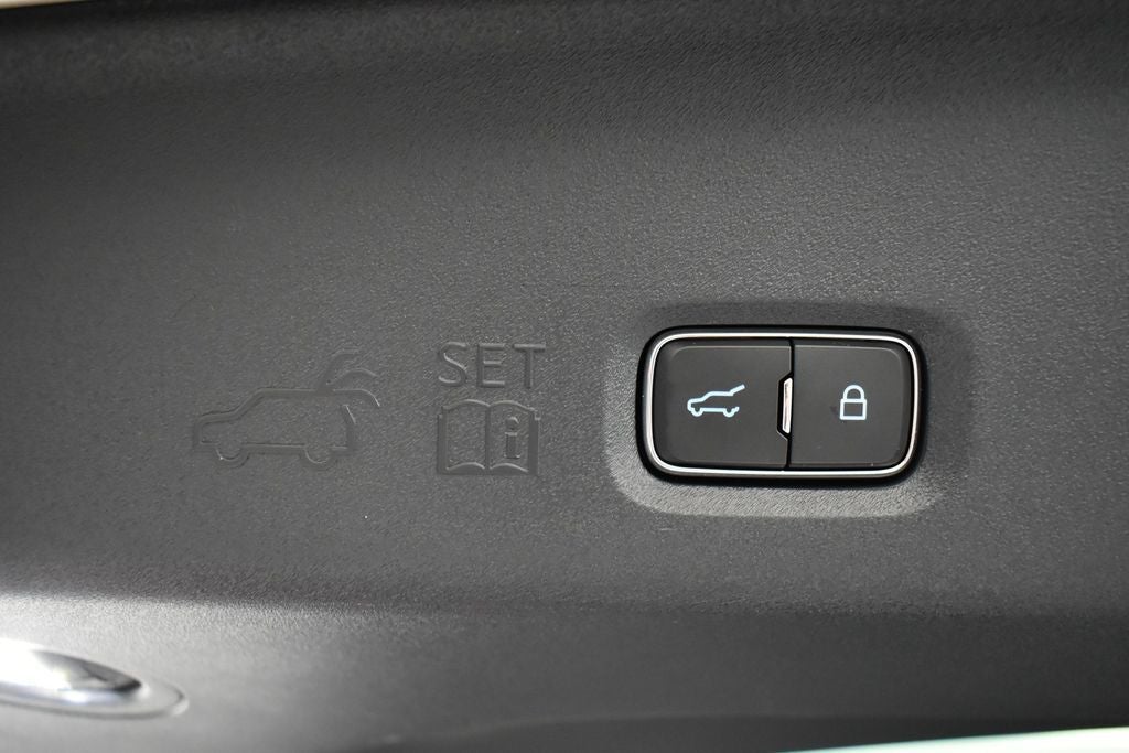 2027 Ford Expedition Active 202A