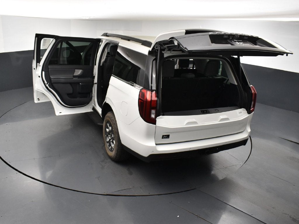 2027 Ford Expedition Active 202A