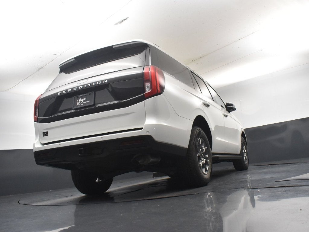 2027 Ford Expedition Active 202A
