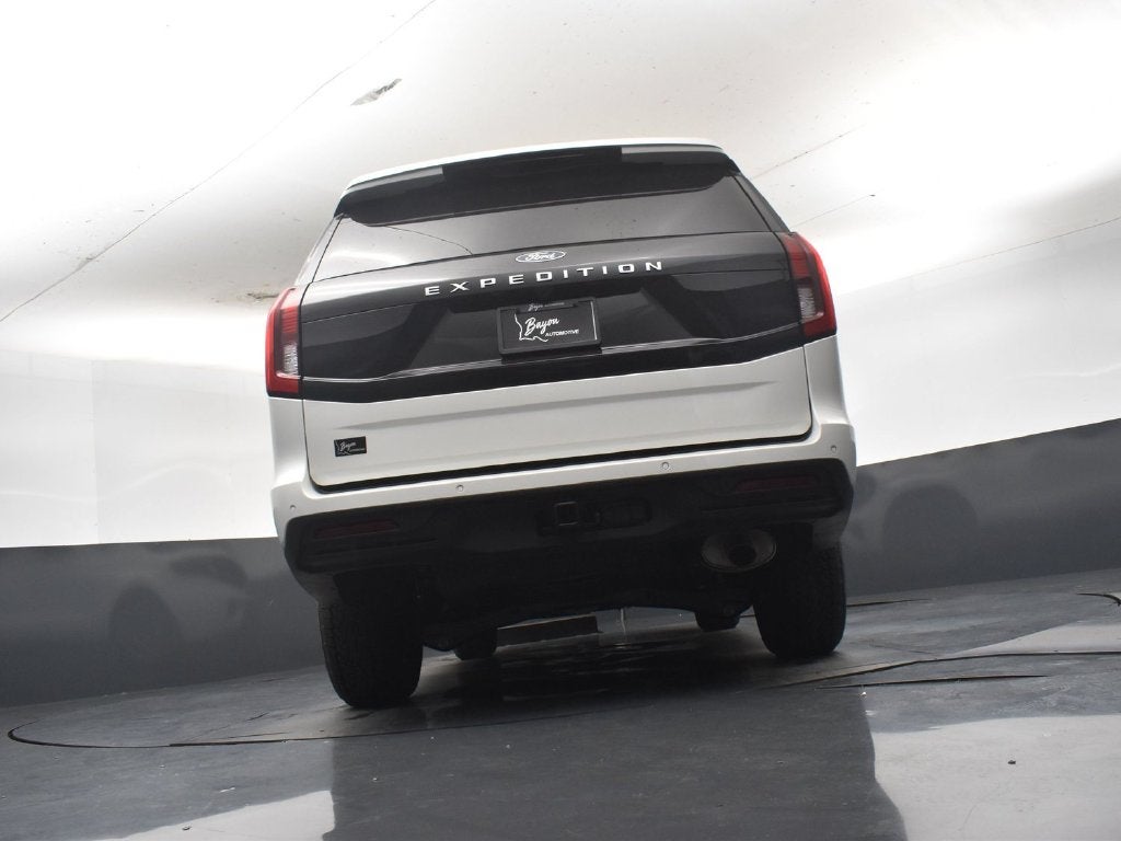 2027 Ford Expedition Active 202A