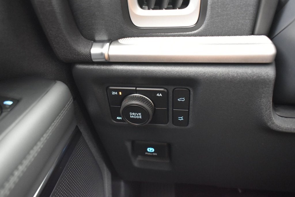 2027 Ford Expedition Active 202A