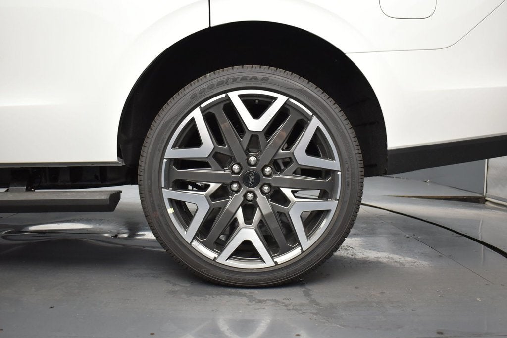 2027 Ford Expedition Platinum 600A