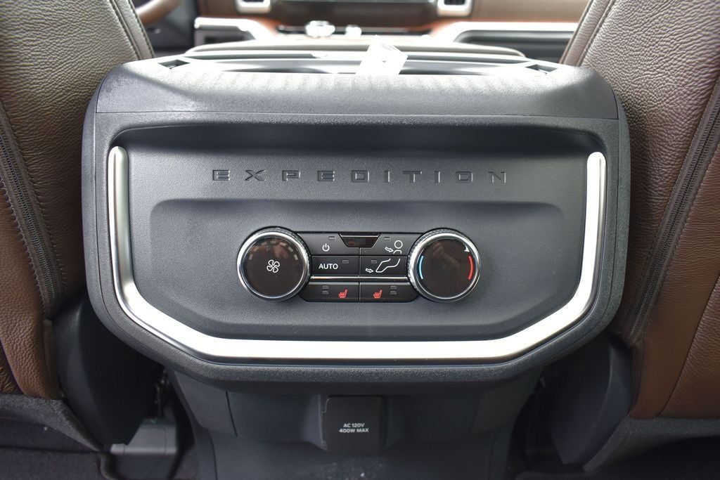 2027 Ford Expedition King Ranch 400A