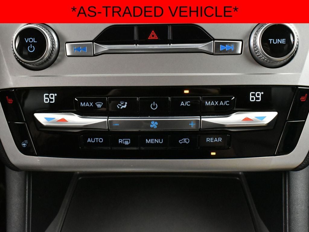 2021 Ford Explorer XLT 202A