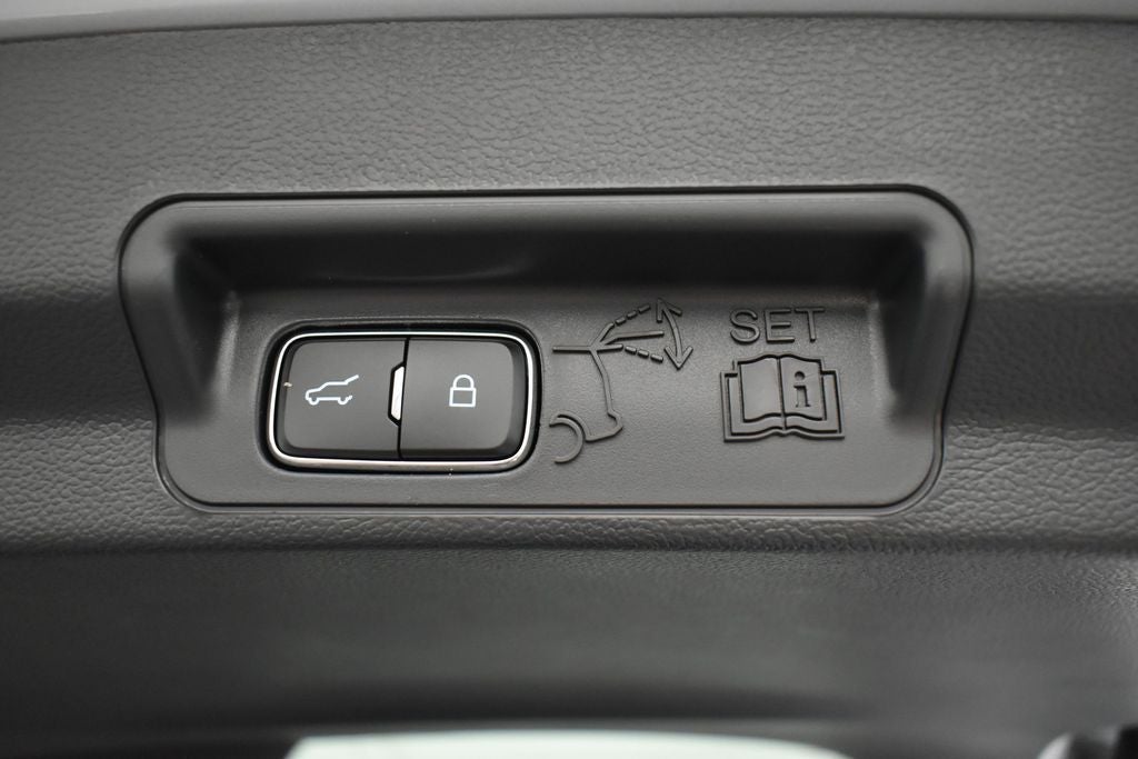 2026 Ford Explorer Active 200A
