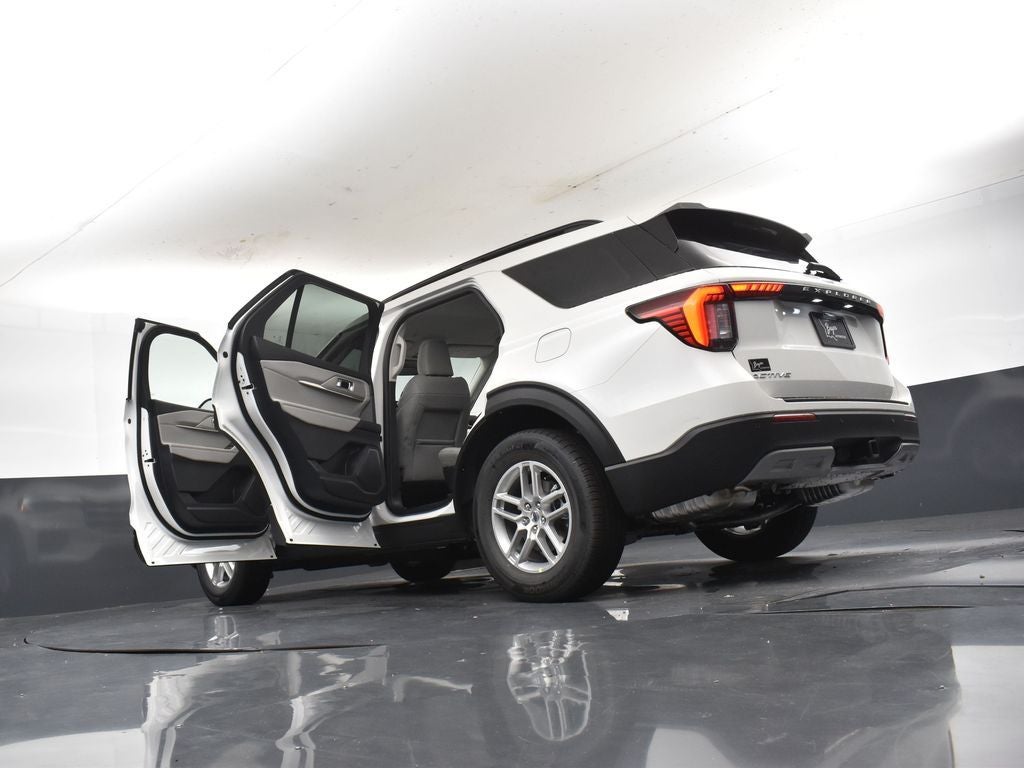 2025 Ford Explorer Active 200A