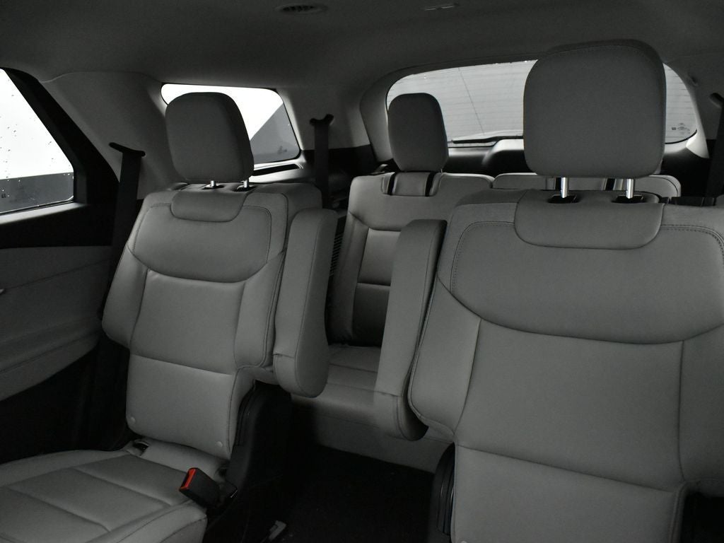 2025 Ford Explorer Active 200A