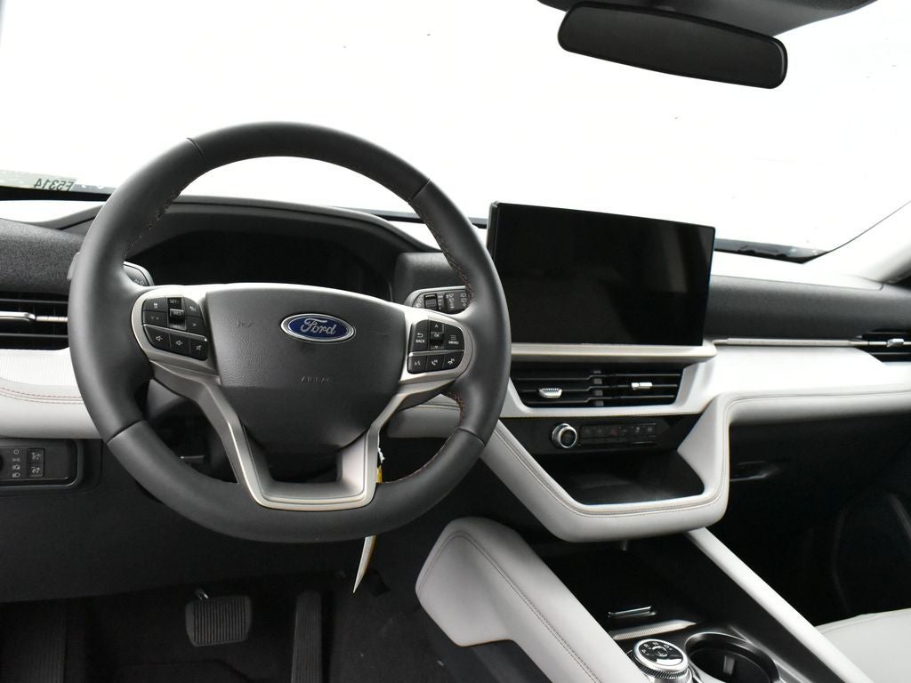 2025 Ford Explorer Active 200A