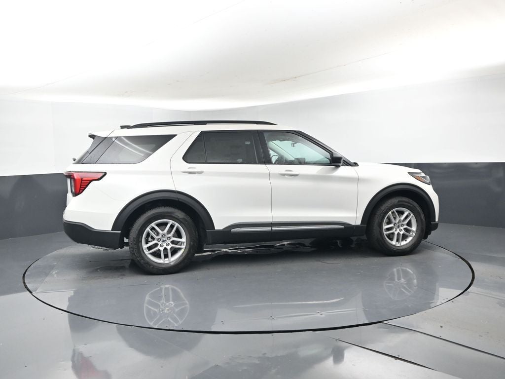 2025 Ford Explorer Active 200A