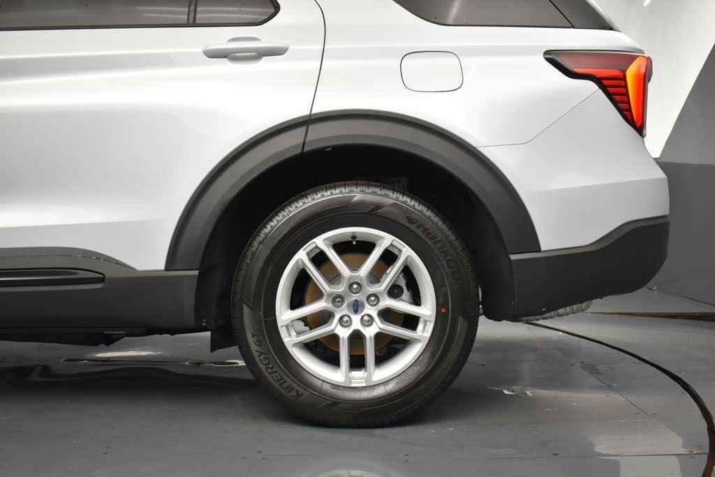 2026 Ford Explorer Active 200A