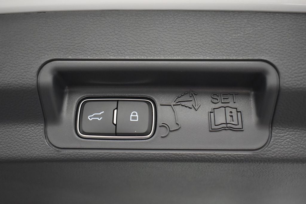 2026 Ford Explorer Active 200A