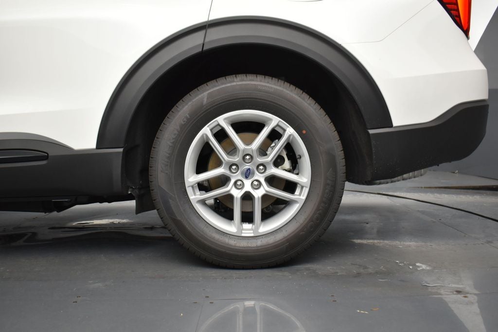 2026 Ford Explorer Active 200A