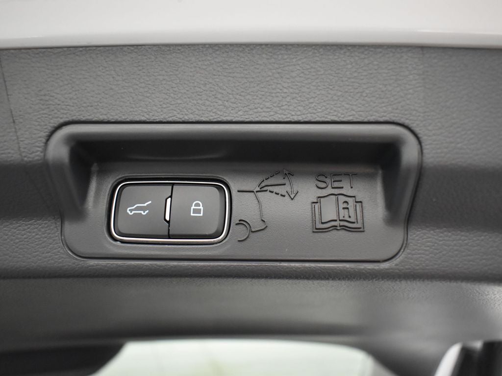 2026 Ford Explorer Active 200A