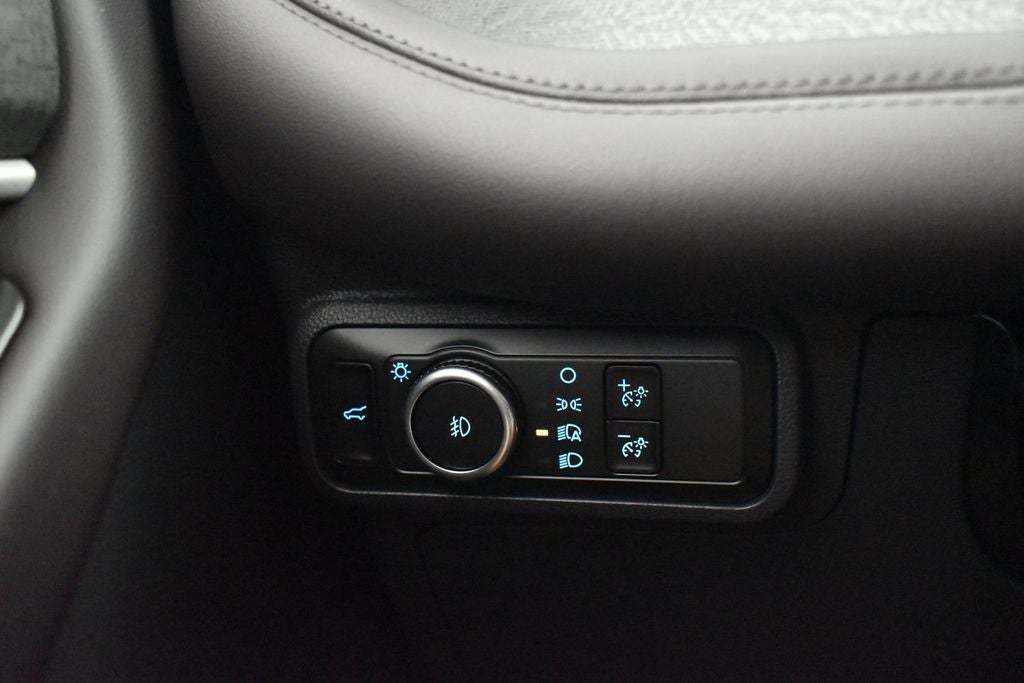 2027 Ford Explorer Platinum 600A