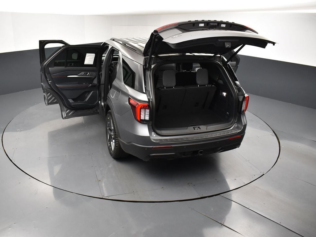 2026 Ford Explorer ST-Line 300A