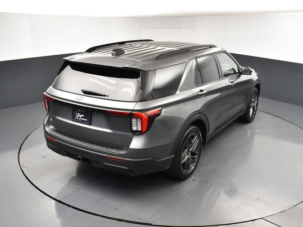 2026 Ford Explorer ST-Line 300A