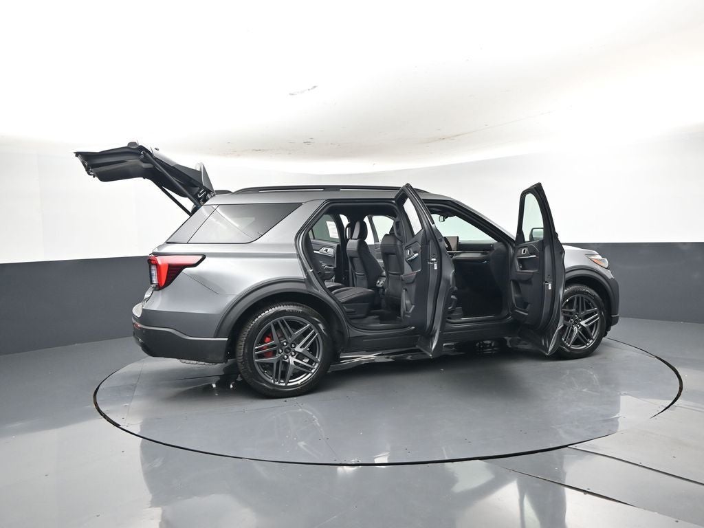 2026 Ford Explorer ST-Line 300A