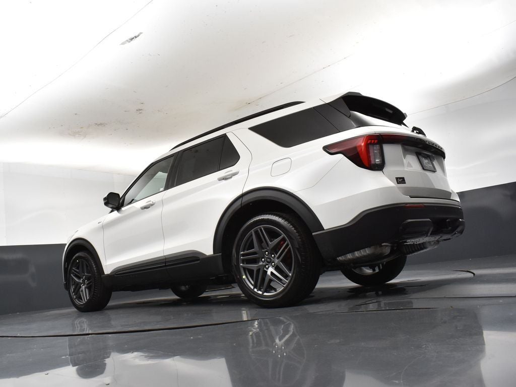 2026 Ford Explorer ST-Line 300A