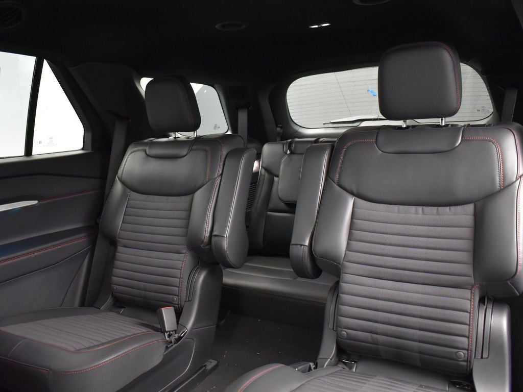 2026 Ford Explorer ST-Line 300A