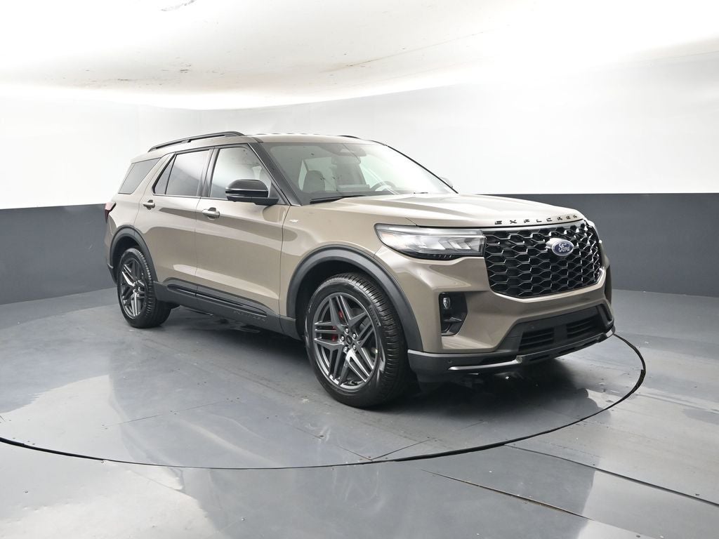 2026 Ford Explorer ST-LINE RWD's photo